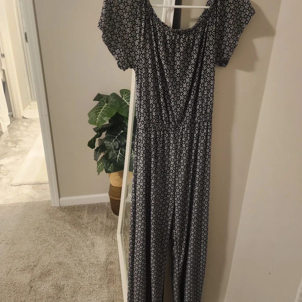 Jumpsuit - Picture 2 of 2